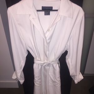 Club Monaco women’s white trench coat